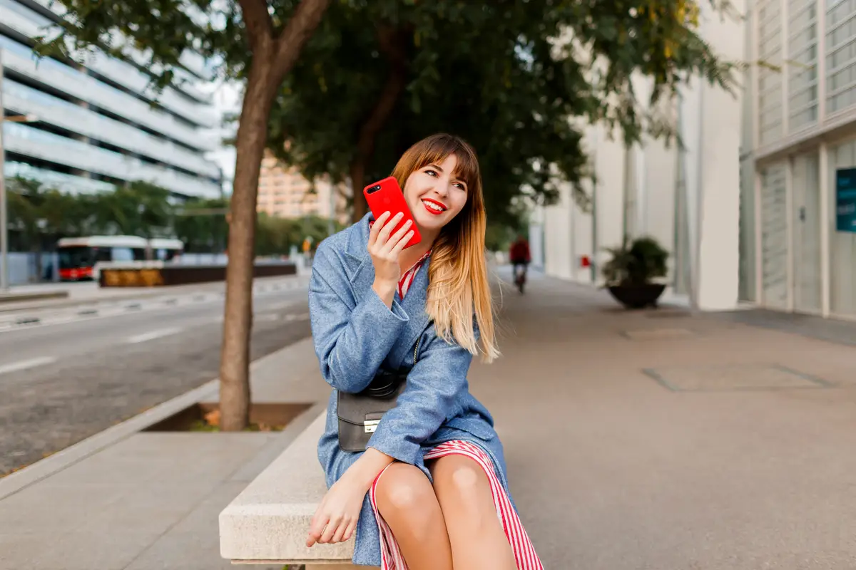 5 Easy Ways to Chat with Singles in Your Area