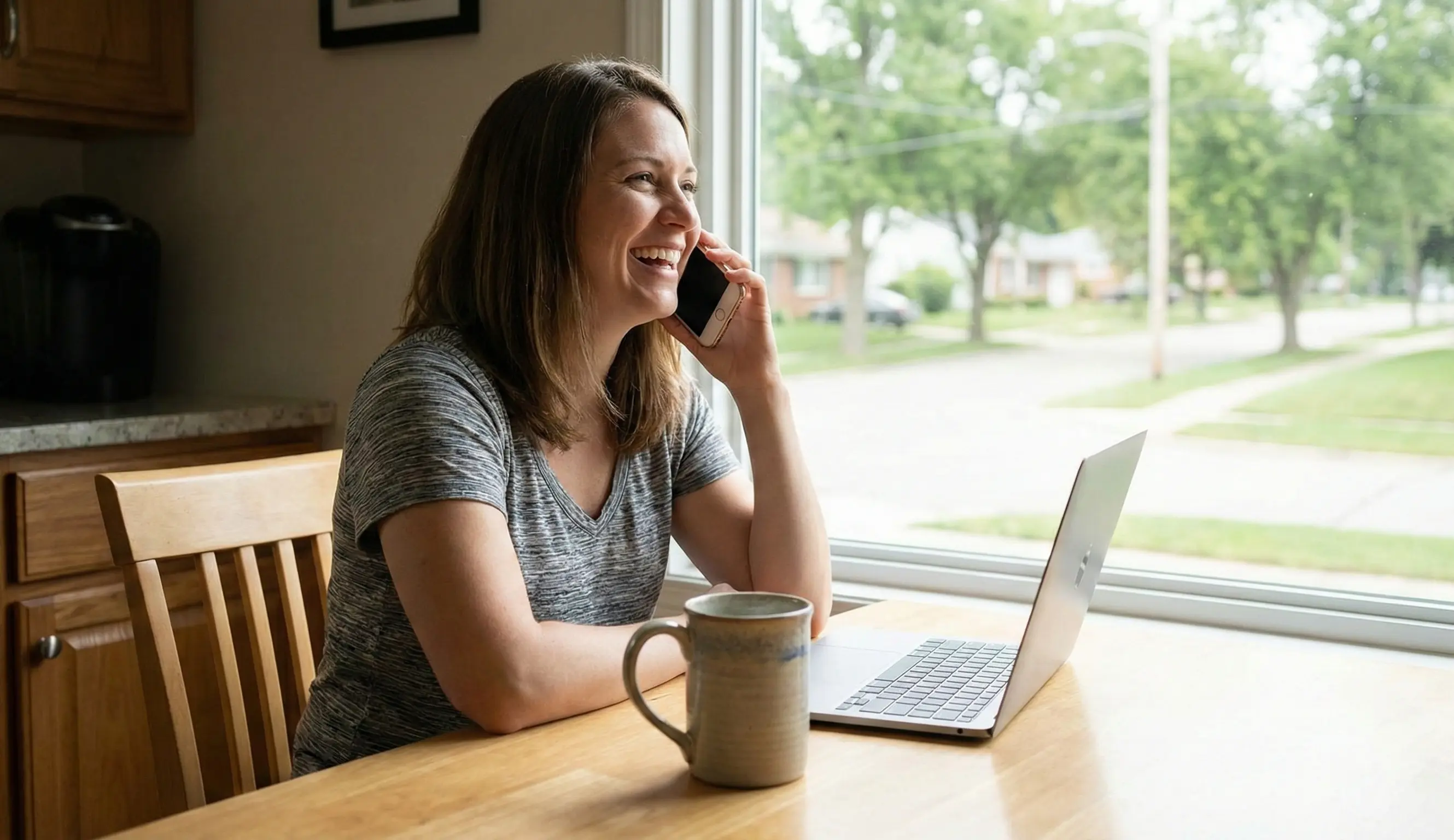 How to Use Free Chat Line Trials to Talk to Singles in Your Area?